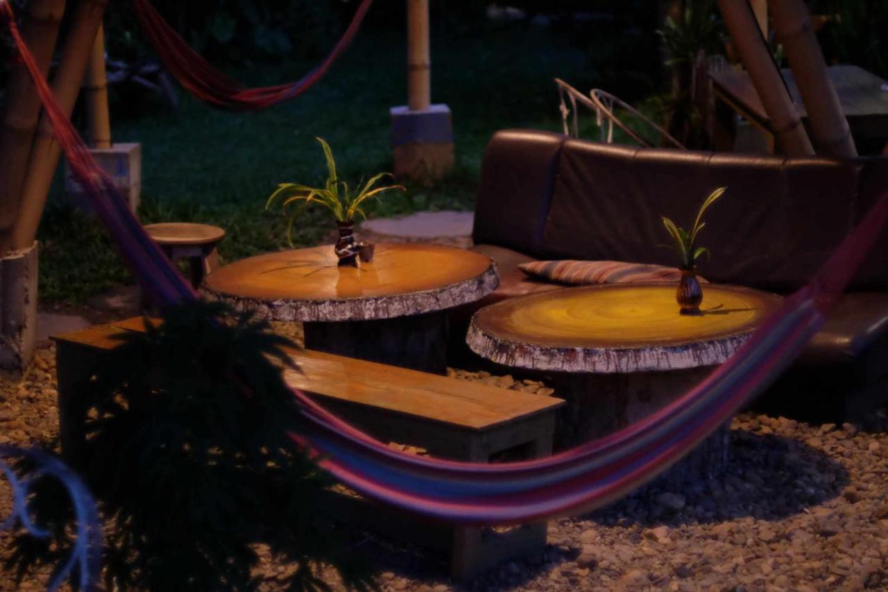 Chilling Hill Guesthouse ปาย ภายนอก รูปภาพ
