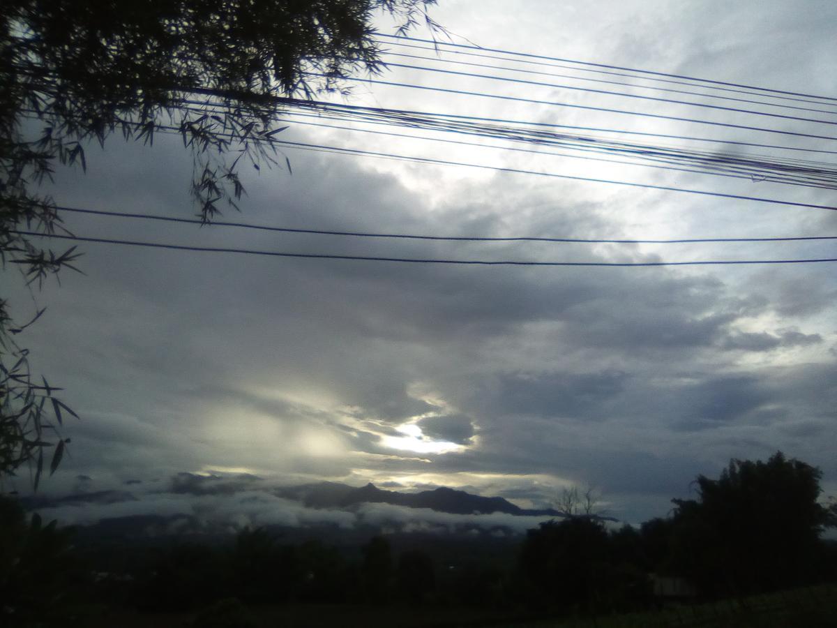 Chilling Hill Guesthouse ปาย ภายนอก รูปภาพ